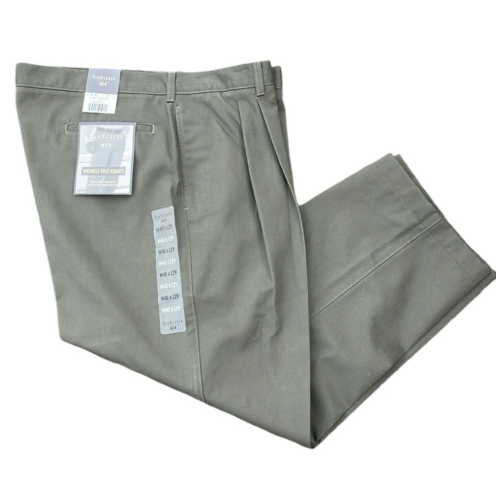 Van Heusen Wrinkle Free Khakis Pleated Front Pant 40x27